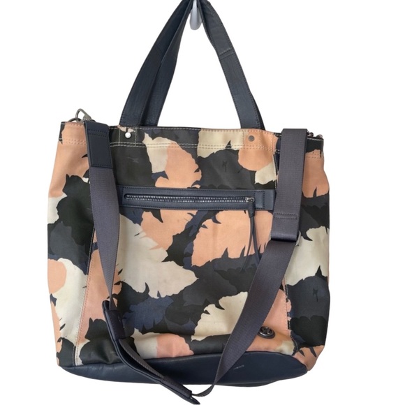 lululemon athletica Bags Lululemon Gym Bag Poshmark